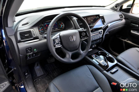 2022 Honda Pilot Touring, interior